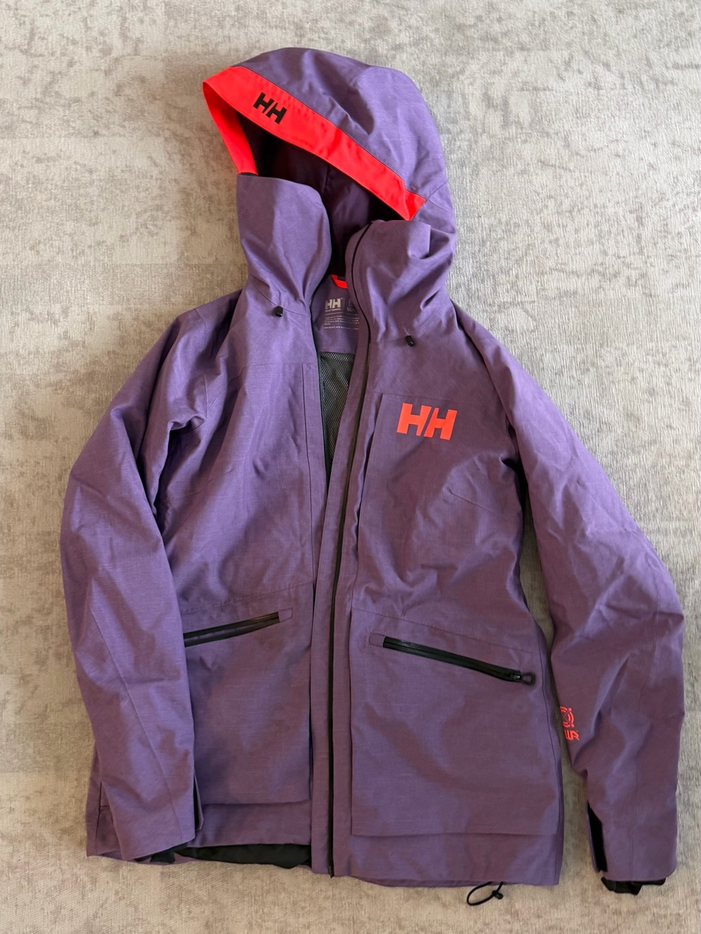 Helly Hansen - Powderqueen 3.0 - Ski Jacket with Coral Accents- women’s L
